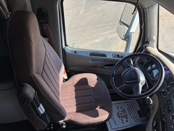 2022 Peterbilt 579 — photo 24