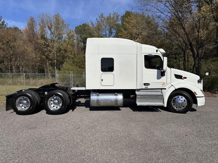 2022 Peterbilt 579 — photo 11