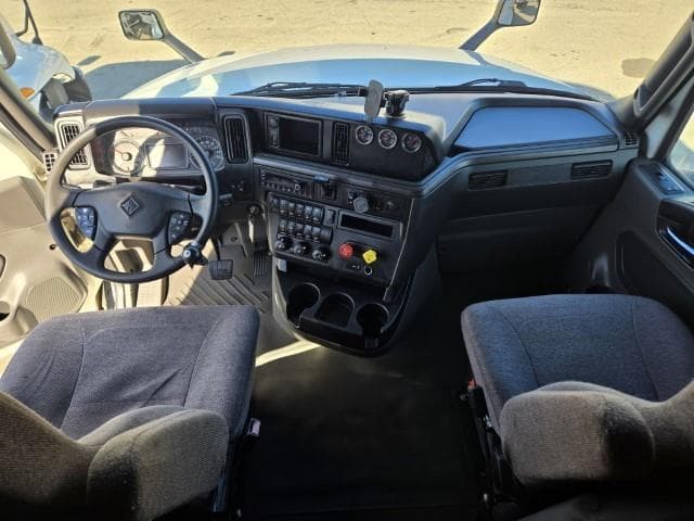 2024 International LT — photo 12