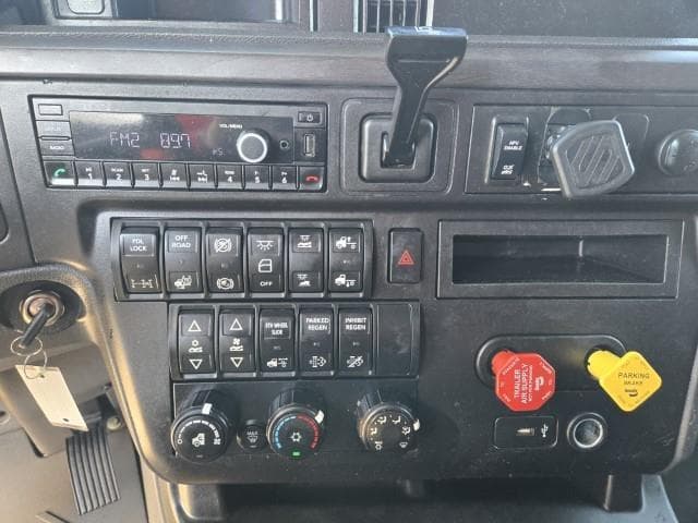 2024 International LT — photo 15