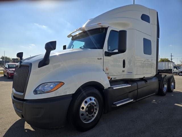 2024 International LT — photo 2