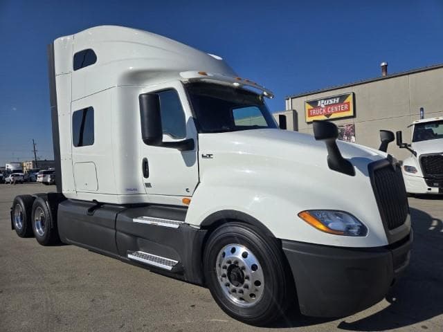 2024 International LT — photo 4