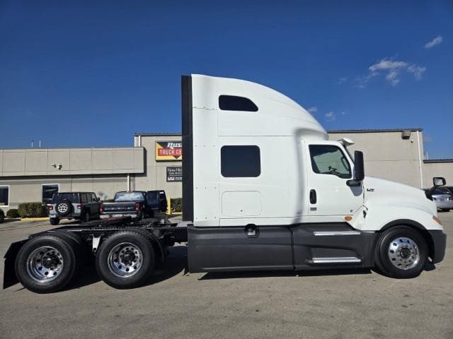 2024 International LT — photo 5
