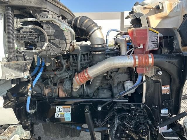 2023 Kenworth T880 — photo 11