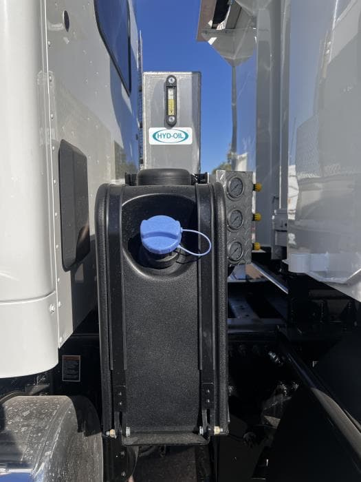 2026 Peterbilt 567 — photo 17