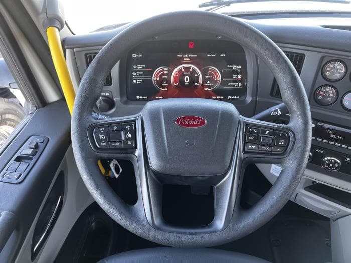 2026 Peterbilt 567 — photo 19