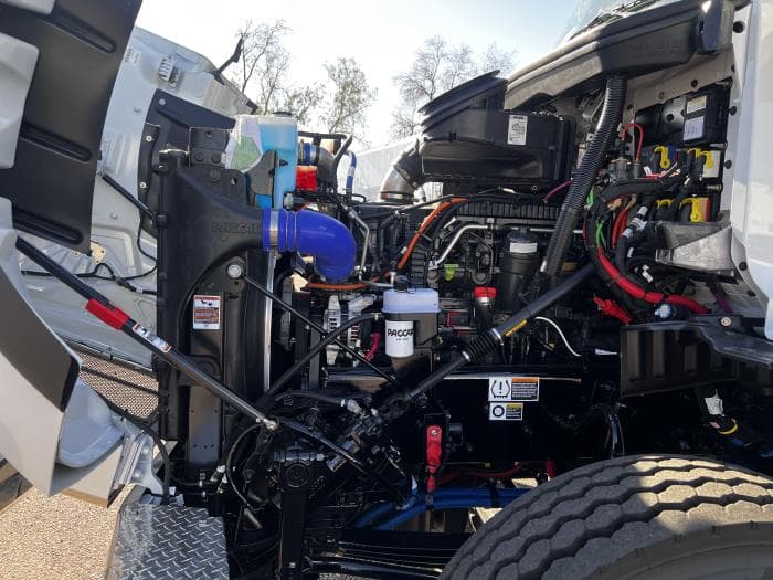 2026 Peterbilt 567 — photo 15