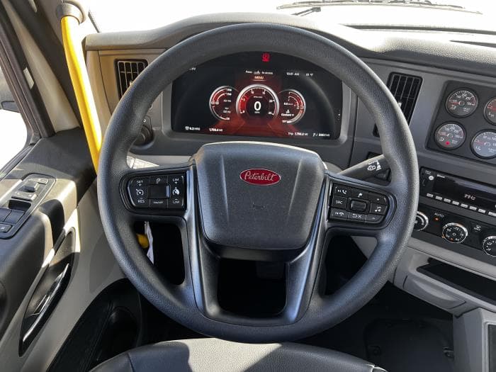 2026 Peterbilt 567 — photo 18