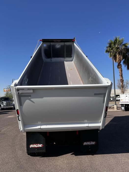 2026 Peterbilt 567 — photo 8