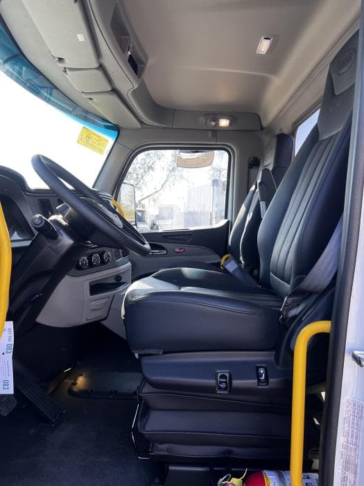 2026 Peterbilt 567 — photo 11