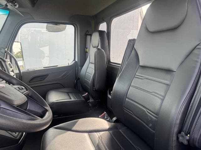 2026 Peterbilt 548 — photo 14