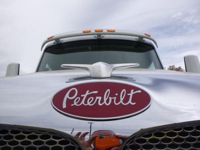 2021 Peterbilt 579 — photo 11