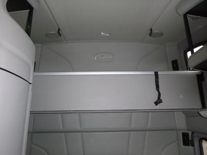 2021 Peterbilt 579 — photo 16