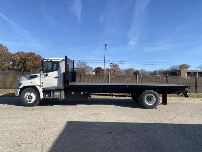 2026 Hino L6 — photo 2