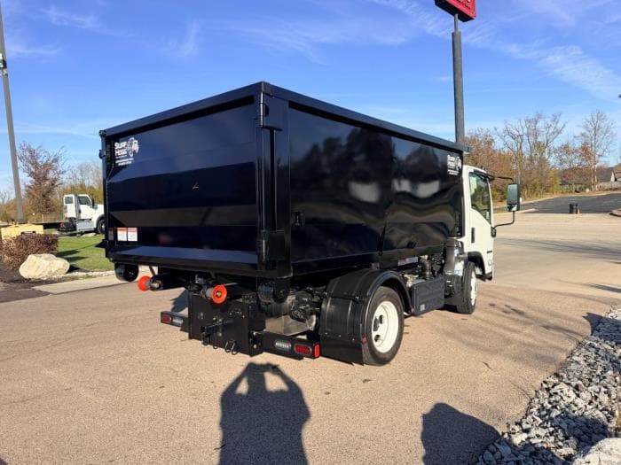 2025 Isuzu NRR — photo 9