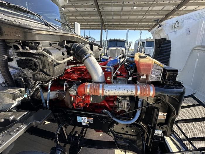 2022 Peterbilt 579 — photo 6