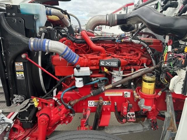 2023 Peterbilt 389 — photo 6