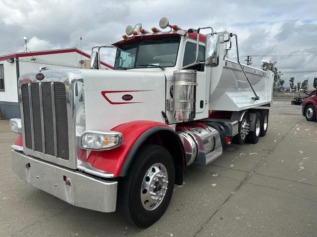 2023 Peterbilt 389 — photo 15