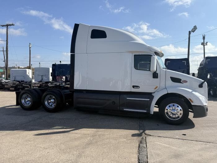 2021 Peterbilt 579 — photo 28