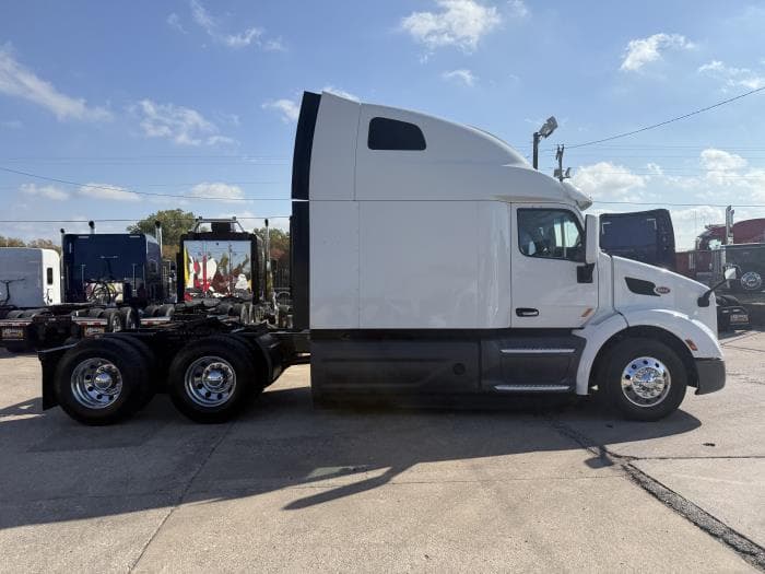 2021 Peterbilt 579 — photo 3