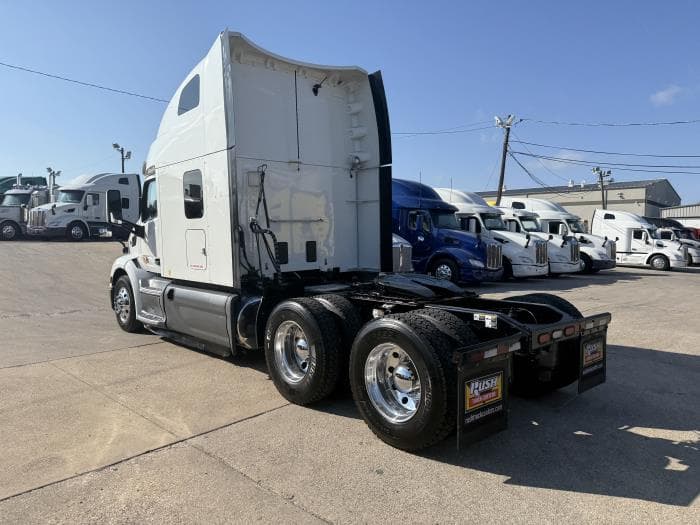 2021 Peterbilt 579 — photo 38