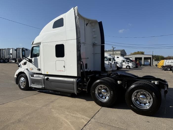 2021 Peterbilt 579 — photo 4