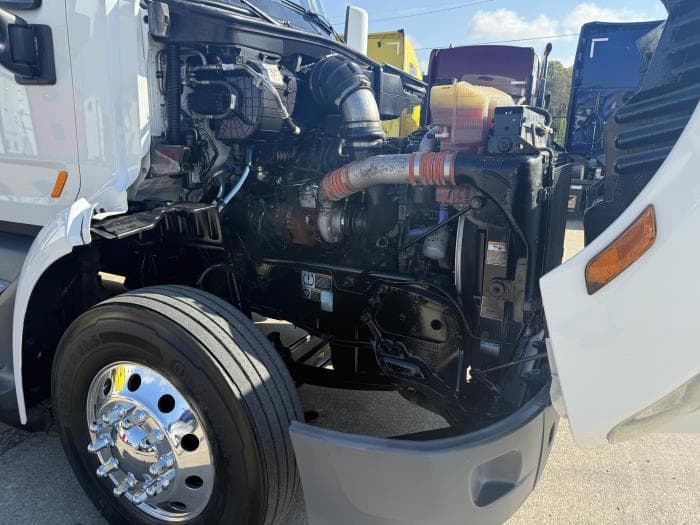 2021 Peterbilt 579 — photo 45