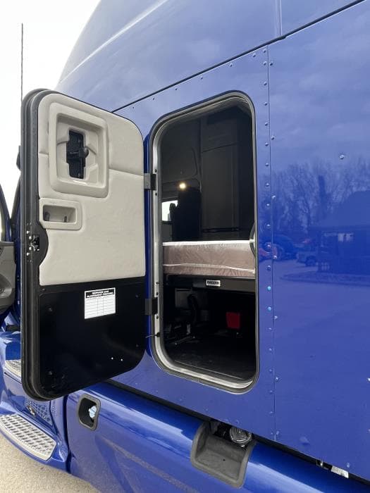 2022 Peterbilt 579 — photo 4