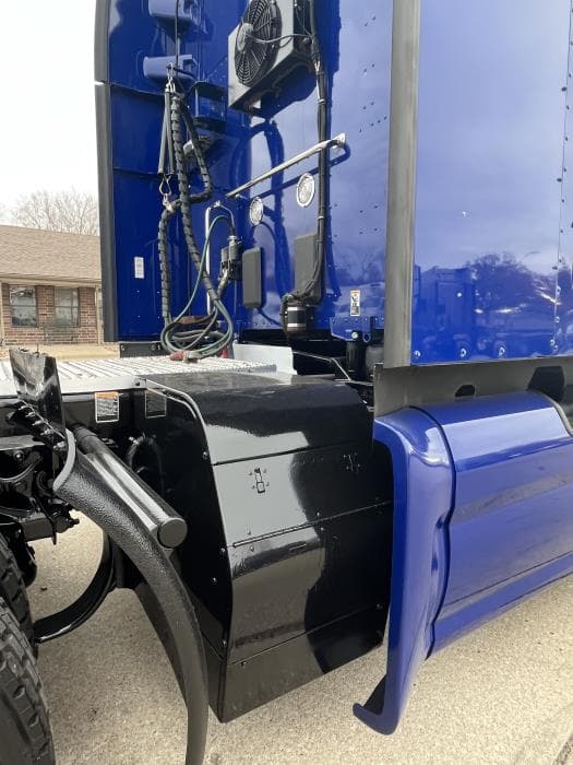 2022 Peterbilt 579 — photo 8