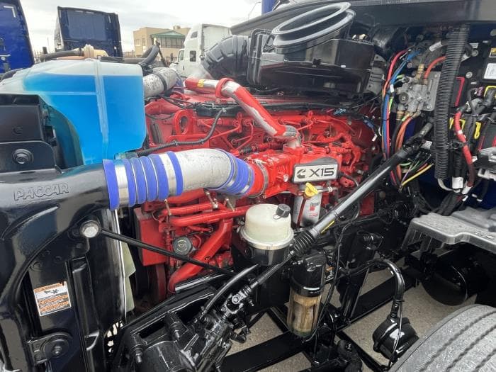 2022 Peterbilt 579 — photo 12