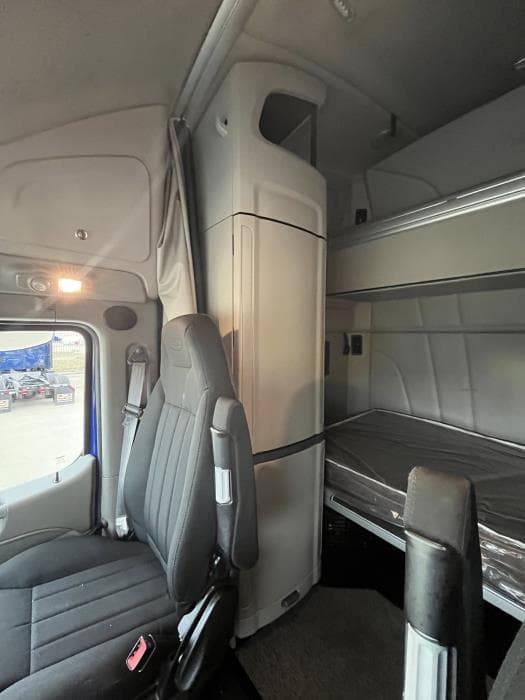 2022 Peterbilt 579 — photo 15