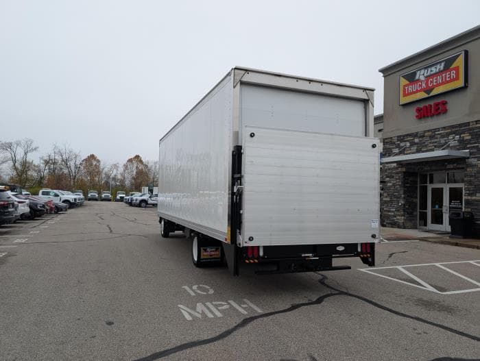 2026 Isuzu NRR — photo 10