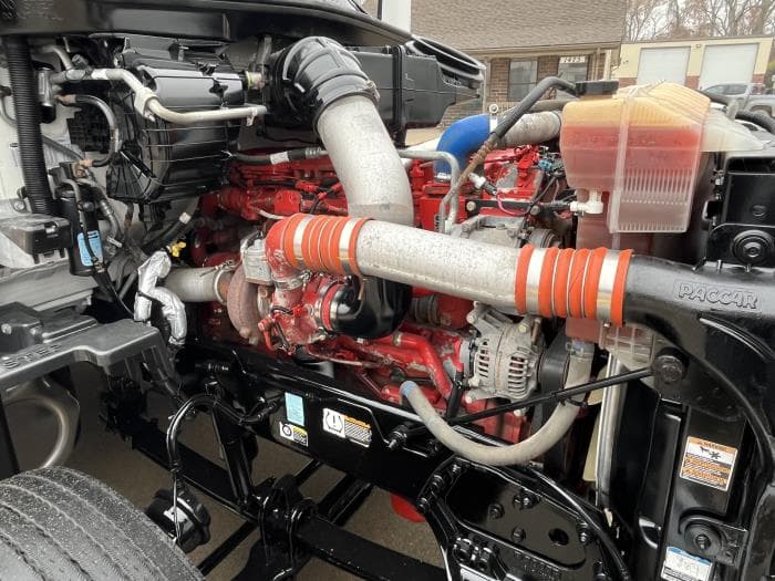 2022 Peterbilt 579 — photo 10