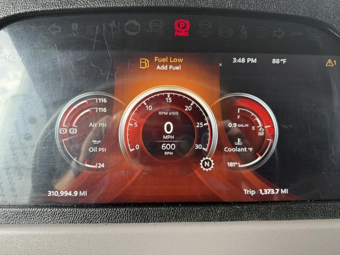 2022 Peterbilt 389 — photo 6