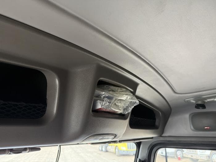 2022 Peterbilt 389 — photo 10