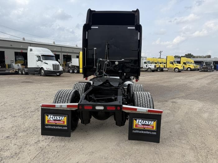 2022 Peterbilt 389 — photo 36