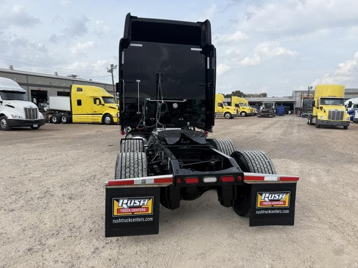 2022 Peterbilt 389 — photo 37