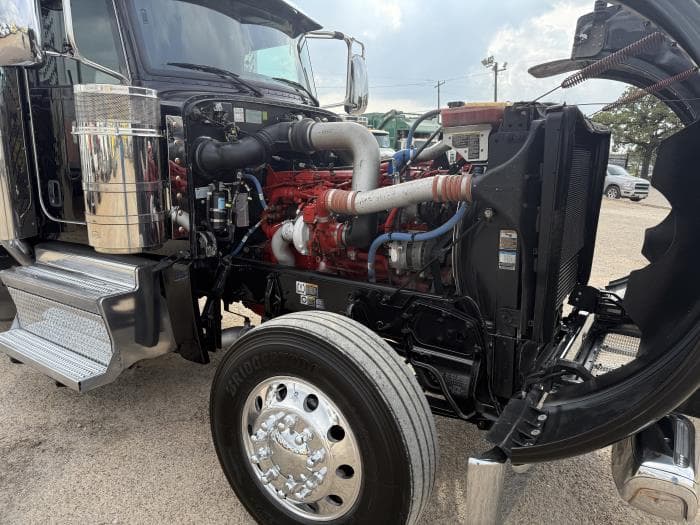 2022 Peterbilt 389 — photo 50
