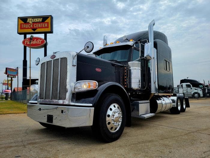 2022 Peterbilt 389 — photo 5