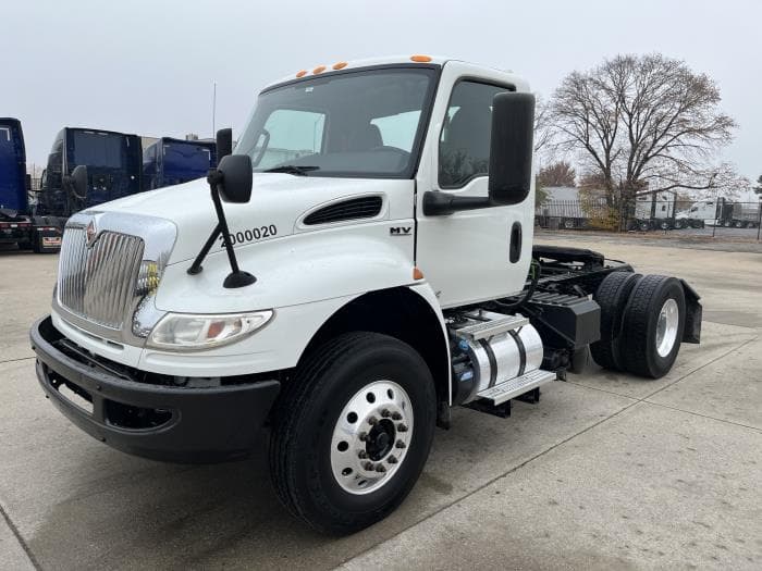 2020 International MV — photo 2