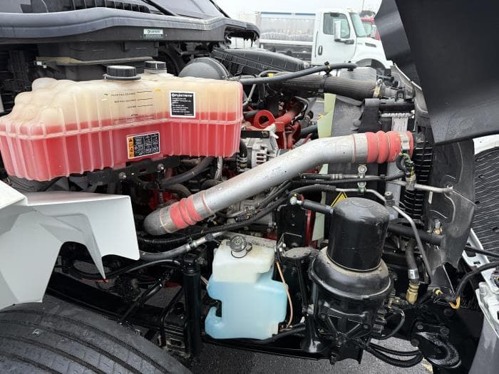 2025 International MV — photo 13