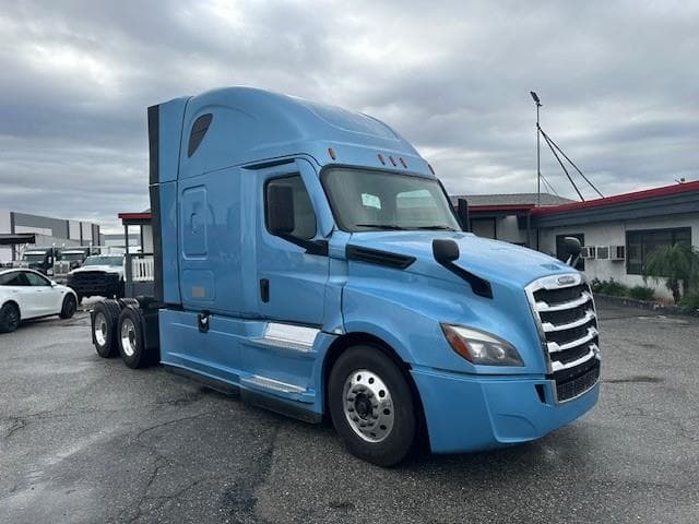 2021 Freightliner Cascadia — photo 14