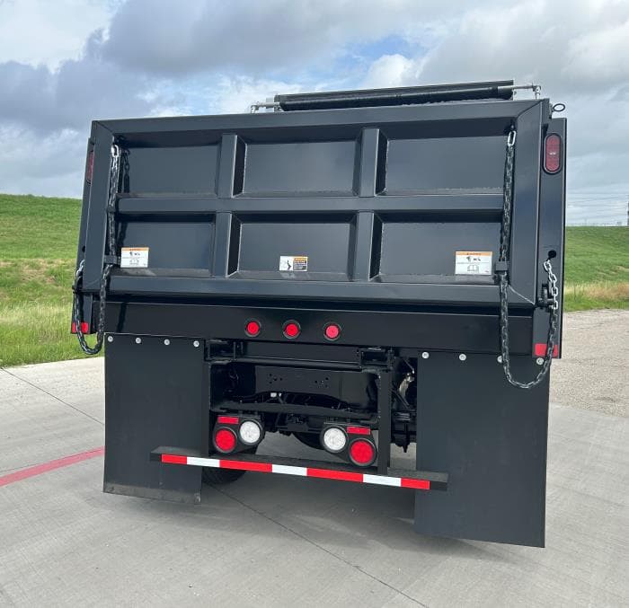 2025 Peterbilt 536 — photo 4