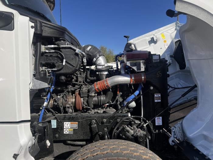 2026 Peterbilt 567 — photo 9