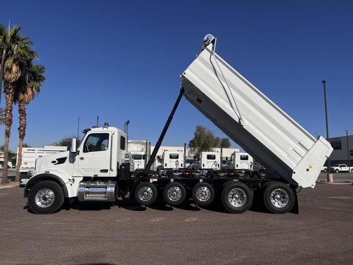 2026 Peterbilt 567 — photo 16