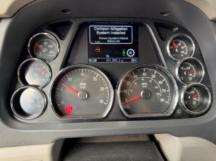 2022 Peterbilt 579 — photo 11