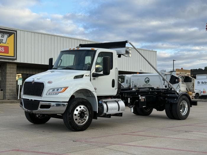 2026 International MV — photo 2