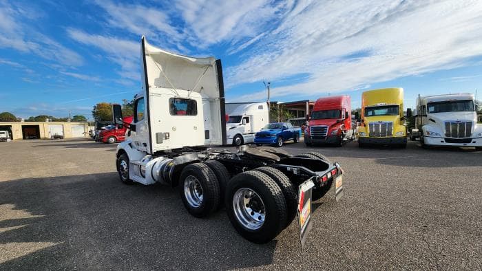 2020 Peterbilt 579 — photo 4
