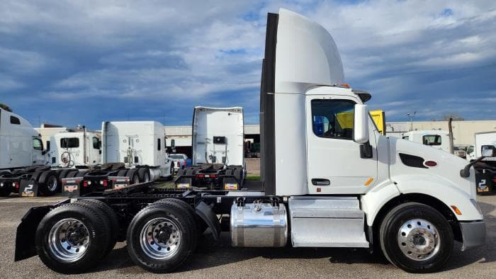 2020 Peterbilt 579 — photo 7
