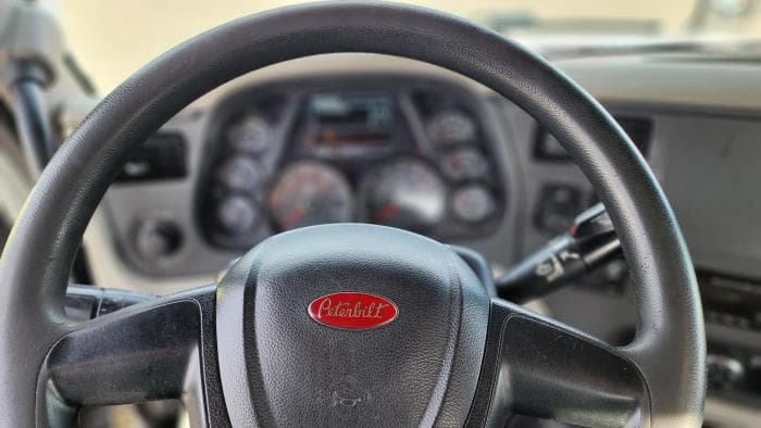 2020 Peterbilt 579 — photo 15